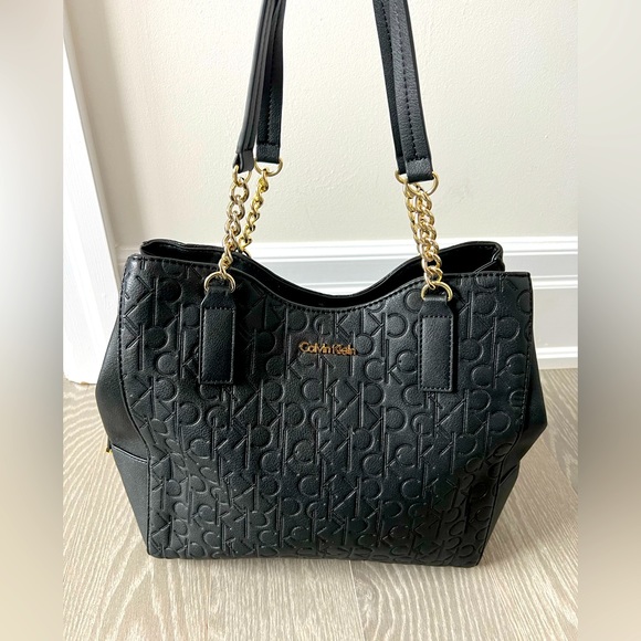 Calvin Klein Handbags - CALVIN KLEIN NWOT Black and Gold Handbag